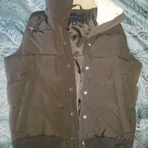 Banana Republic puffer vest with draw strings